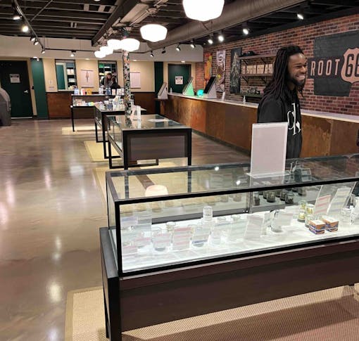 customer-shops-in-root-66-store-in-missouri