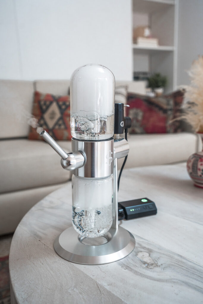 (The Hourglass party dabs like it's 2023. Courtesy Hourglass)