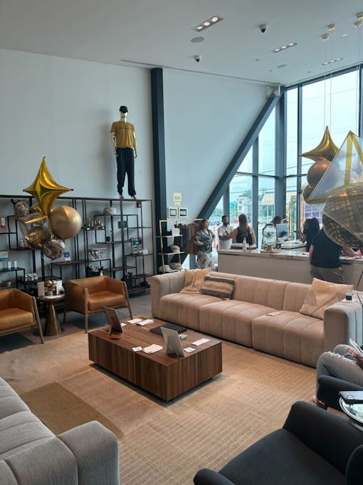 Far & Dotter's interior. (Leafly)