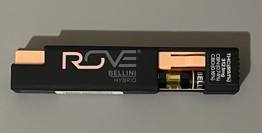 Rove's Bellini all-in-one cart. (Chris Kudialis for Leafly)