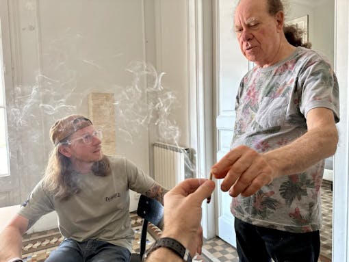 Celeb author Ed Rosenthal talks Basque Country over a joint with Kandid Kush. (David Downs/Leafly)