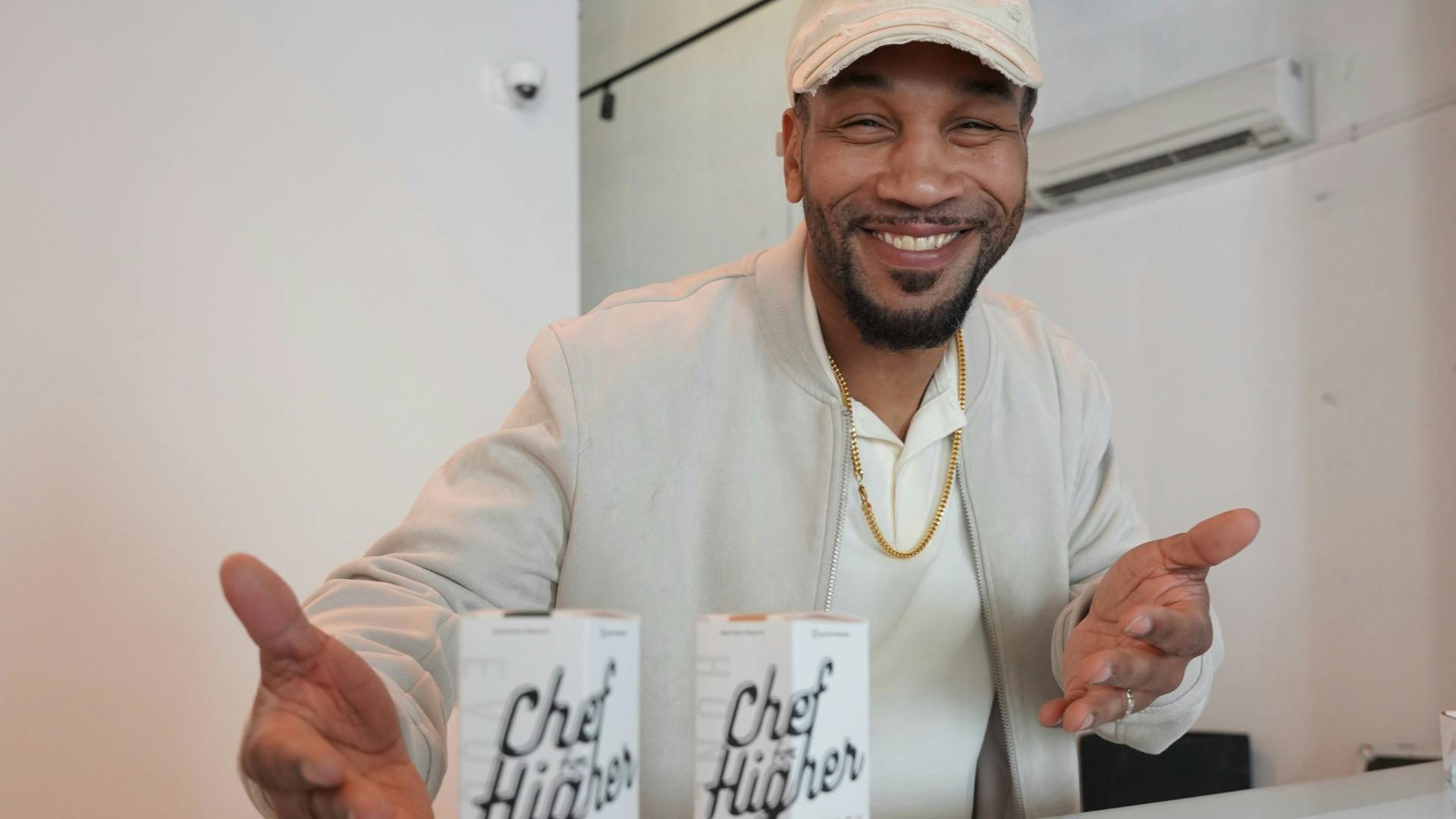 How to support New York's licensed dispensaries and brands image